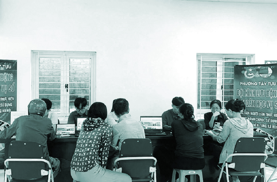 Đưa chuyển đổi số về từng tổ dân phố - 2