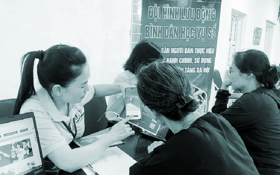 Đưa chuyển đổi số về từng tổ dân phố - 1