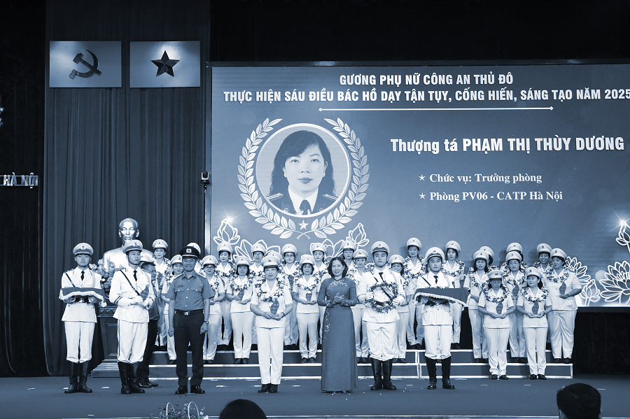 Nữ cán bộ công an thầm lặng giữ “kho dữ liệu” - 1