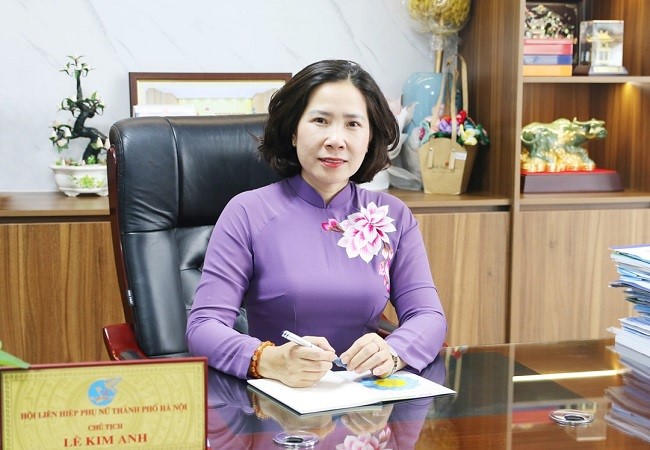 Phó Chủ tịch UB MTTQ Việt Nam thành phố Hà Nội, Chủ tịch Hội LHPN Hà Nội Lê Kim Anh: Đổi mới mạnh mẽ nội dung, phương thức hoạt động Hội, đội ngũ cán bộ Hội gương mẫu, tiên phong sáng tạo - 1