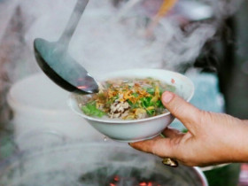 6 loại bánh "lên ngôi" trong mùa đông Hà Nội, toàn đặc sản lâu đời càng ăn vỉa hè càng ngon, giá chỉ 10.000 đồng