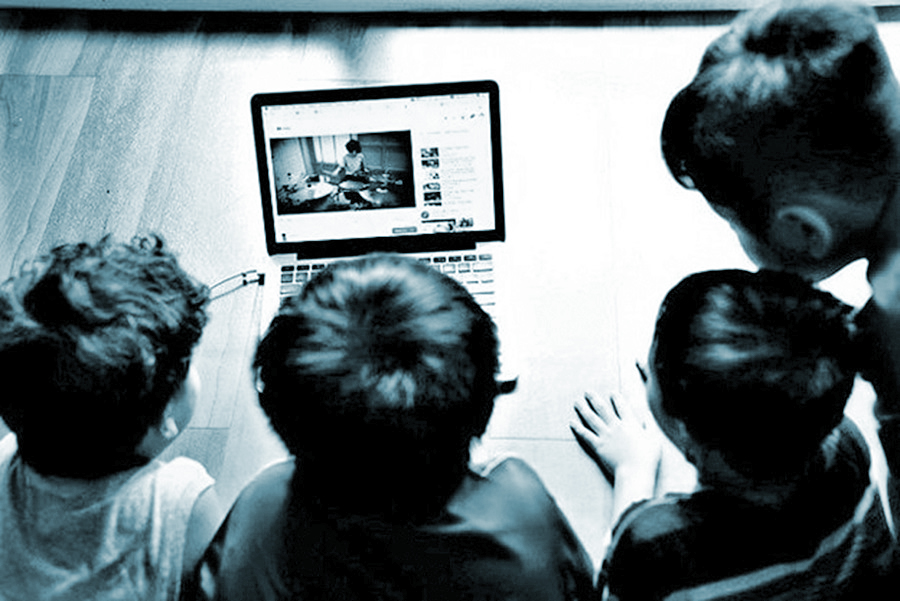 Nguy cơ trẻ gặp rủi ro trên môi trường mạng - 1