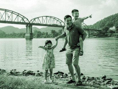 Yêu con theo cách của... bố