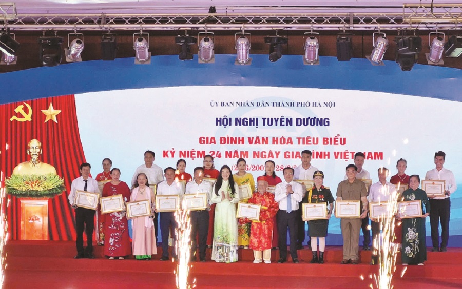 Bình đẳng, yêu thương từ mái ấm gia đình - 1