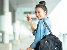 Mách chị em những vật dụng “nhỏ mà có võ”, nhất định phải bỏ túi khi du lịch nước ngoài, món cuối chỉ từ 10.000 đồng