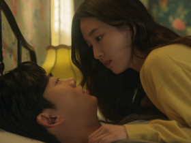 Mừng rỡ vì bỏ được vợ để cưới con gái giám đốc, đêm tân hôn tôi chết lặng khi em vén váy lên