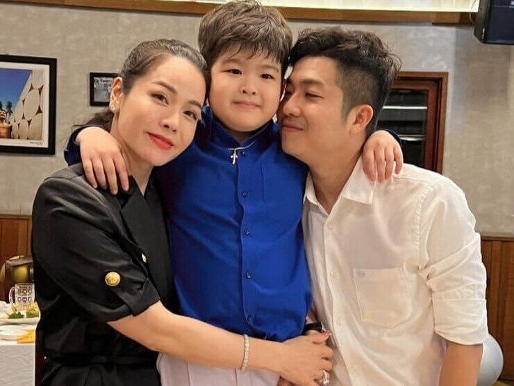 Con gái lai của Nhật Kim Anh đón Giáng sinh đầu tiên cùng anh trai chung nửa huyết thống, sở hữu mái tóc nâu cực Tây - 6