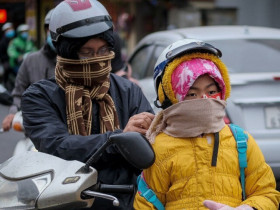 Tin tức 24h: Không khí lạnh rất gần: Hà Nội giảm 10 độ từ chiều đến đêm, sáng mai rất rét