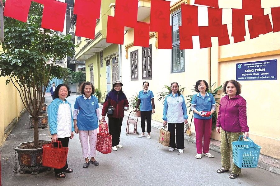 Phụ nữ Thủ đô chung tay xây dựng Hà Nội xanh, sạch, đẹp - 1