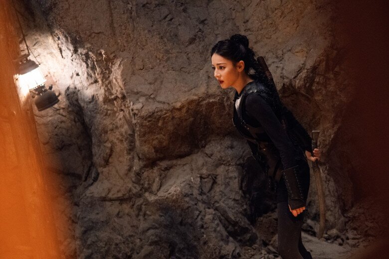 Cú Rời Đất Xanh: Phim hot nhưng lượt xem lao dốc, Địch Lệ Nhiệt Ba "vướng dớp" đóng vai gì cũng thất bại - 6