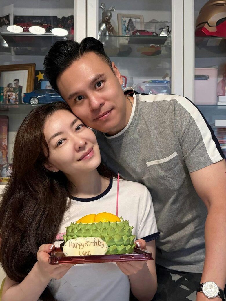 Siêu mẫu bị ví như &#34;đôi giày tồi&#34; nay viên mãn bên chồng đại gia: Cầu hôn được tặng nhà 338 tỷ, sinh con lại thêm căn hộ - 2