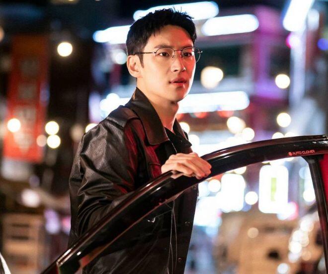 Taxi Driver 3: Khán giả phát cuồng sau 2 tập, Lee Je Hoon &#34;gây thương nhớ&#34; vì vừa đẹp trai vừa hài - 1