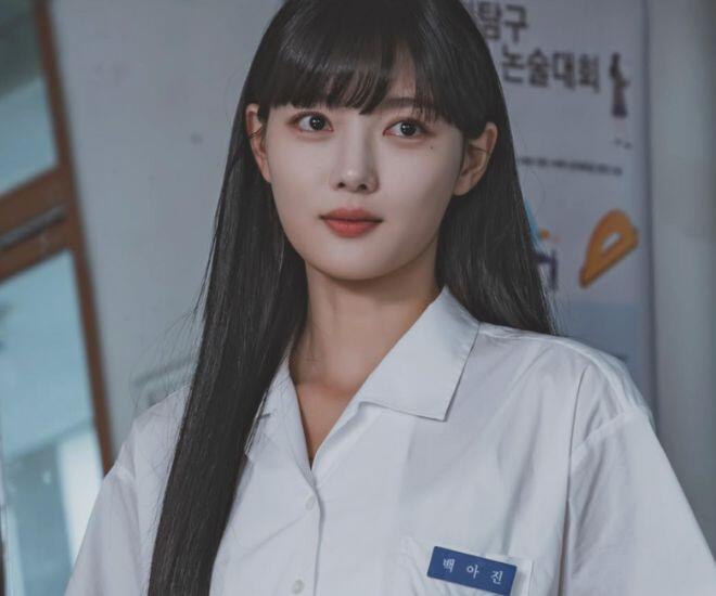 Dear X: Khán giả rùng mình vì "nụ cười đen tối" của "em gái quốc dân" Kim Yoo Jung, nam chính mờ nhạt đến lạ - 1