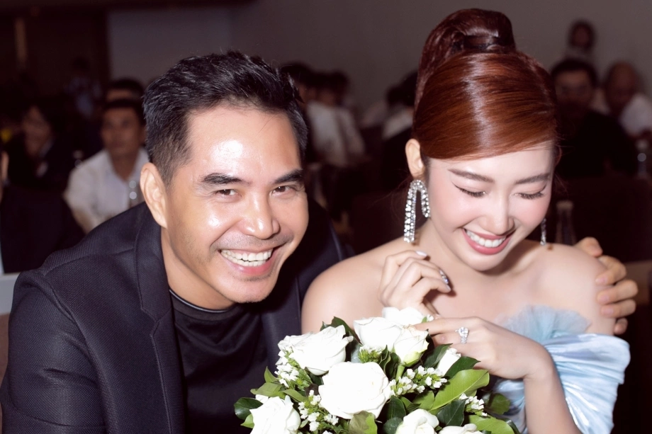 Ngoài Võ Cảnh, Thuý Ngân còn có dàn &#34;bạn trai màn ảnh&#34; cực phẩm, đóng với ai cũng bị đồn &#34;phim giả tình thật&#34; - 11