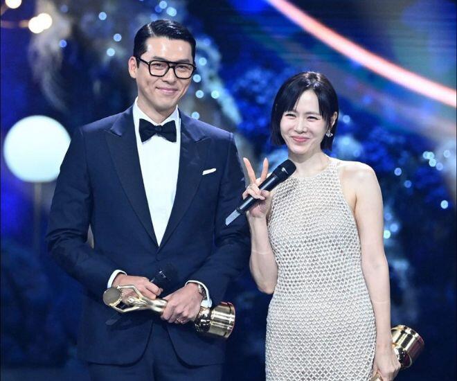 Vợ chồng Hyun Bin - Son Ye Jin cùng nhau "xưng đế, phong hậu" tại Rồng Xanh 2025 nhưng không ai chịu nhường cúp - 1