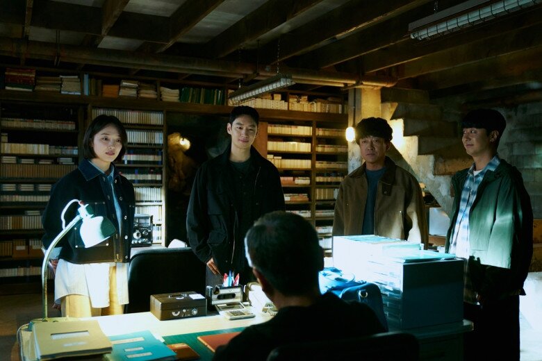 Taxi Driver 3: Khán giả phát cuồng sau 2 tập, Lee Je Hoon &#34;gây thương nhớ&#34; vì vừa đẹp trai vừa hài - 4