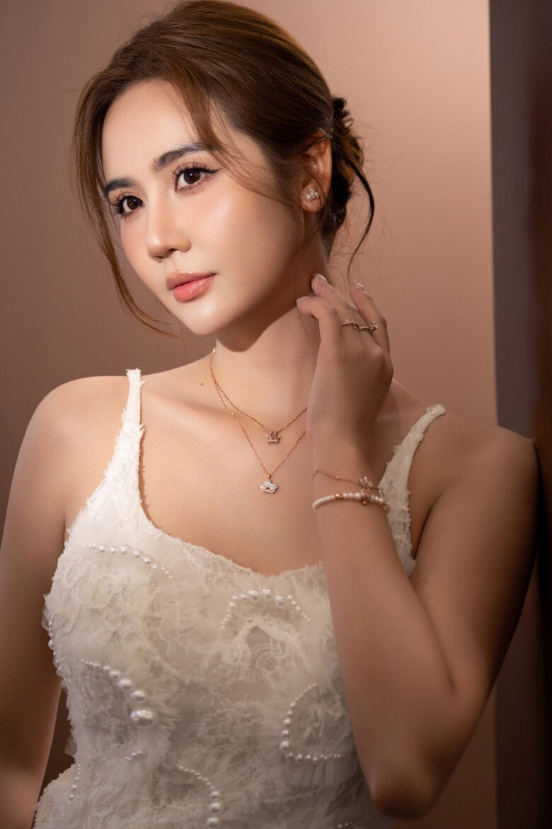 Huyền Lizzie mang &#34;những nỗi đau năm xưa&#34; vào Cách Em 1 Milimet, thừa nhận ngoài đời làm mẹ &#34;khét lẹt&#34; - 2