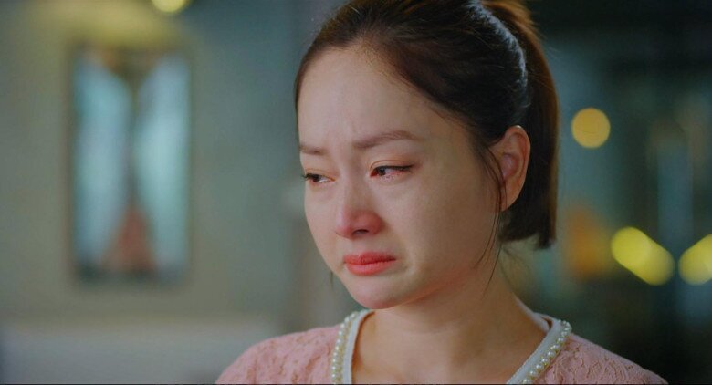 &#34;Nữ hoàng nước mắt&#34; thực sự của màn ảnh Việt: Hồng Diễm rơi lệ đẹp xuất thần, có bằng 1 mỹ nhân mới nổi? - 3