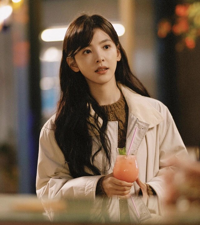 Nữ diễn viên là &#34;người tình trong mộng&#34; ở xứ tỷ dân: Nhan sắc hút 70 triệu lượt xem, nay chân &#34;teo tóp&#34; ai nhìn cũng sợ - 3