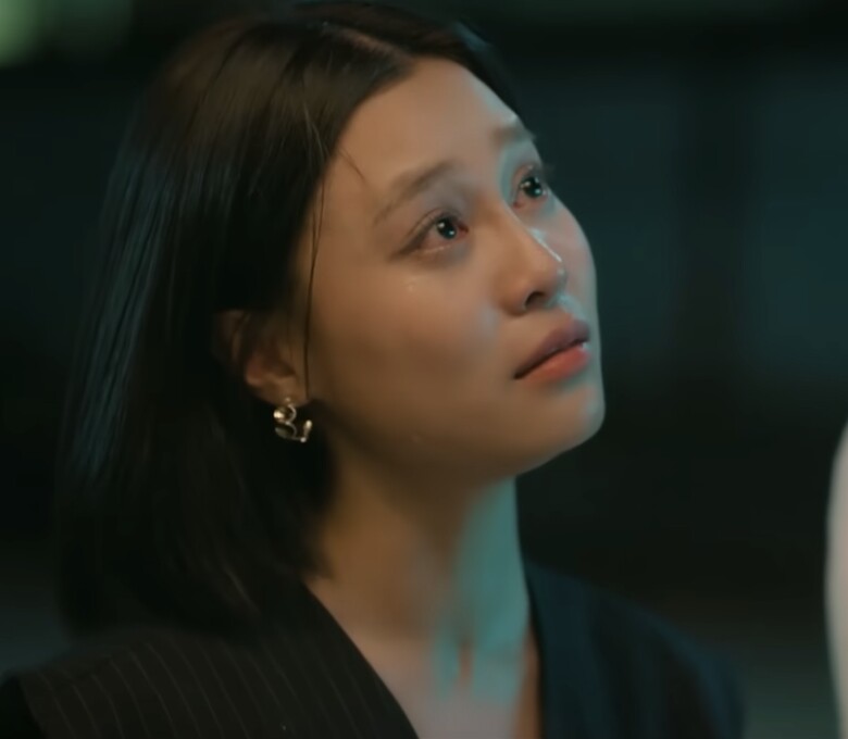 &#34;Nữ hoàng nước mắt&#34; thực sự của màn ảnh Việt: Hồng Diễm rơi lệ đẹp xuất thần, có bằng 1 mỹ nhân mới nổi? - 11