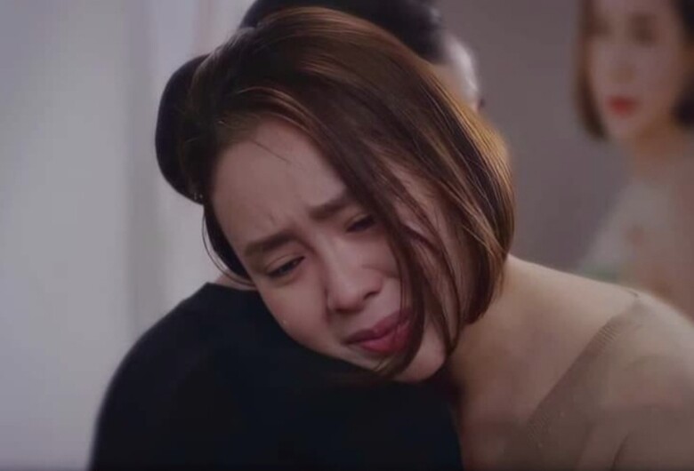 &#34;Nữ hoàng nước mắt&#34; thực sự của màn ảnh Việt: Hồng Diễm rơi lệ đẹp xuất thần, có bằng 1 mỹ nhân mới nổi? - 1