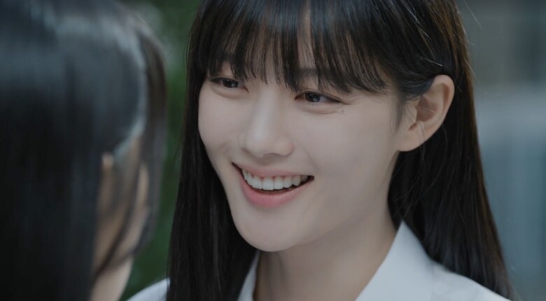 Dear X: Khán giả rùng mình vì "nụ cười đen tối" của "em gái quốc dân" Kim Yoo Jung, nam chính mờ nhạt đến lạ - 6
