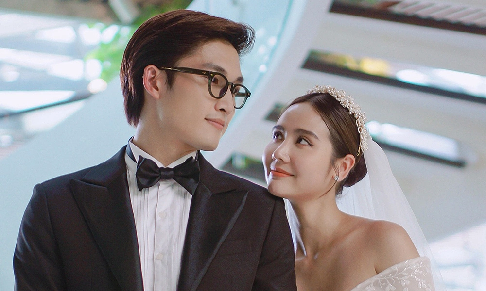 Loạt &#34;người tình màn ảnh&#34; của Đình Tú trước khi rước Ngọc Huyền: Toàn chị đẹp từ Phương Oanh đến phu nhân &#34;tập đoàn nghìn tỷ&#34; - 8