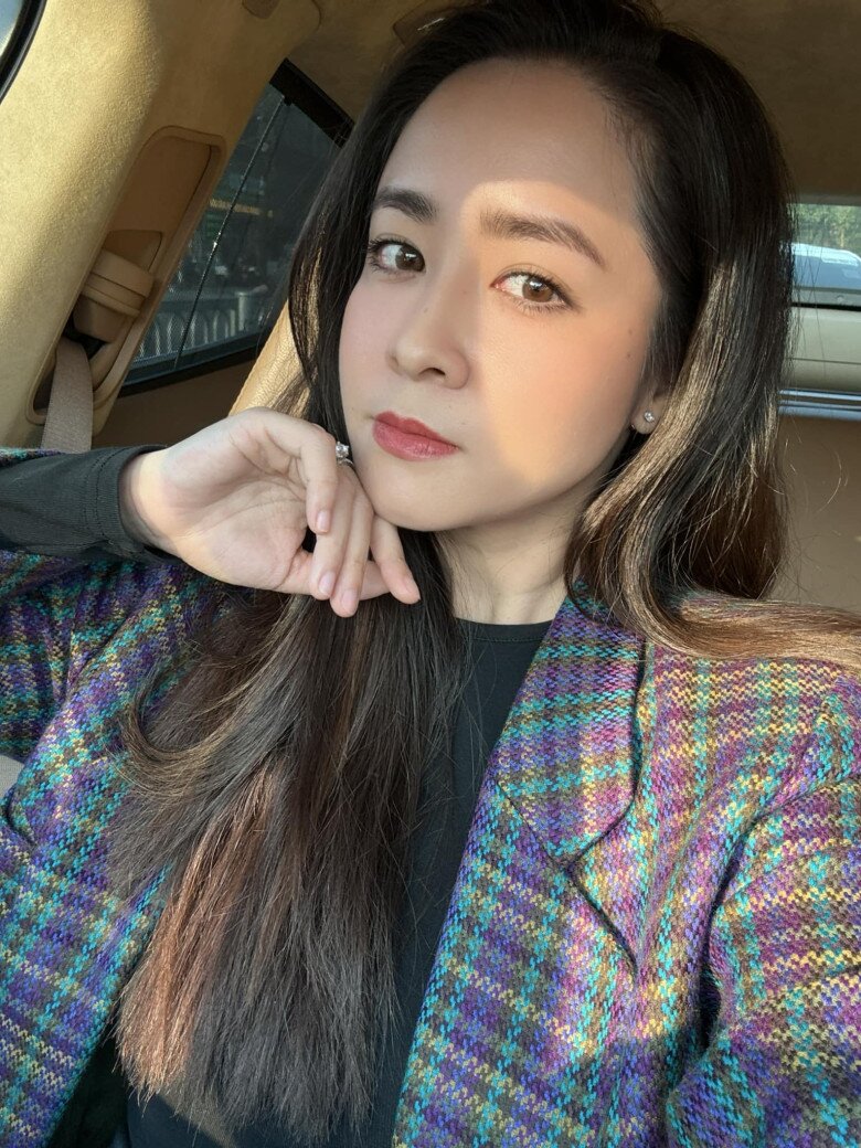 Mỹ nhân có cảnh &#34;vuốt má&#34; Hà Việt Dũng trong Cách Em 1 Milimet: Nhan sắc U40 bị thời gian bỏ quên - 4