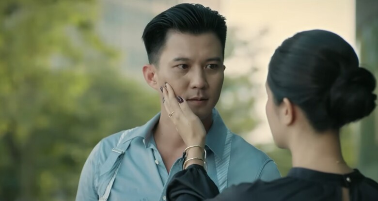 Mỹ nhân có cảnh &#34;vuốt má&#34; Hà Việt Dũng trong Cách Em 1 Milimet: Nhan sắc U40 bị thời gian bỏ quên - 3