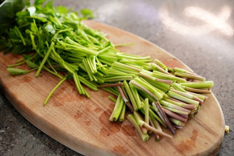 3 loại rau dưới nước là ổ chứa ký sinh trùng, giá rẻ được bán đầy chợ Việt, khi ăn cần lưu ý điều này - 2