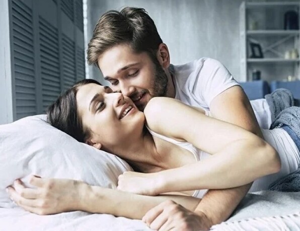 Những lời đồn sai sự thật về sex và lợi ích của “chuyện ấy” đối với sức khỏe mùa lạnh - 1