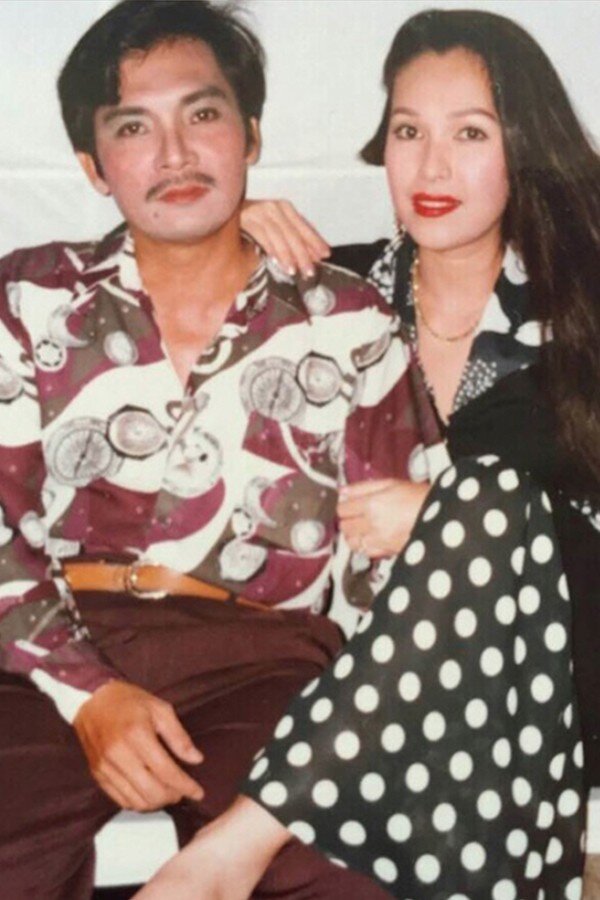 Dung nhan 2 bóng hồng nổi tiếng trong đời Thương Tín: "Nữ hoàng ảnh lịch" U65 vẫn đẹp sang, tuyệt đỉnh giai nhân lại tàn tạ - 1