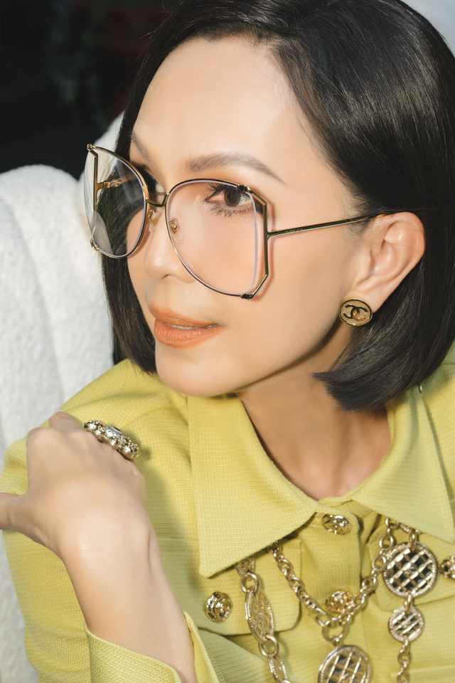 Dung nhan 2 bóng hồng nổi tiếng trong đời Thương Tín: "Nữ hoàng ảnh lịch" U65 vẫn đẹp sang, tuyệt đỉnh giai nhân lại tàn tạ - 7