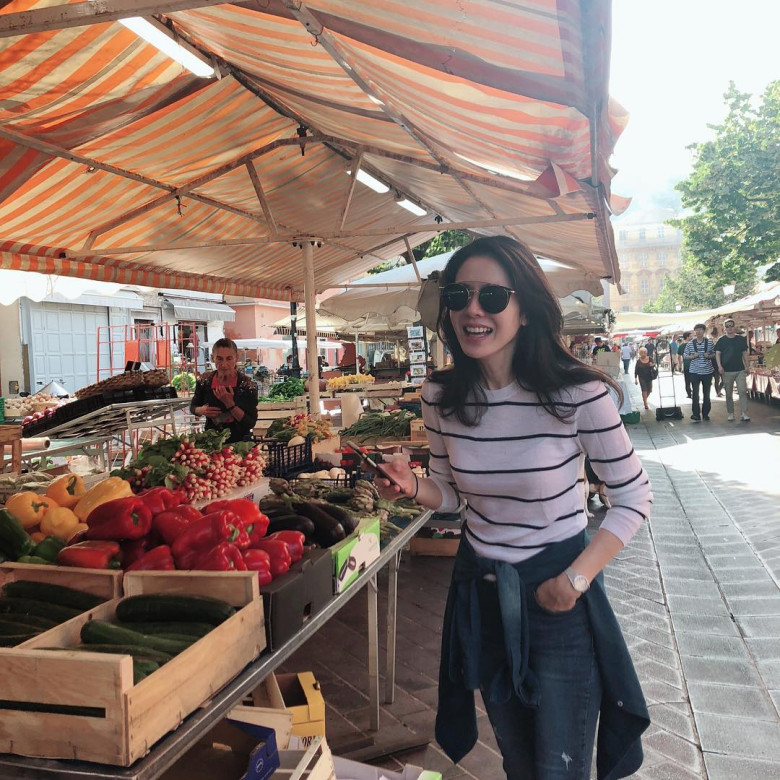 3 món đồ phụ nữ U40 có thể học Son Ye Jin để trẻ ra cả chục tuổi lại thanh lịch mà không cần gồng - 4