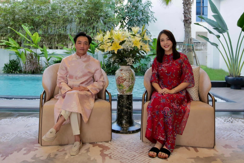 3 nàng dâu hào môn khéo chọn giày khi sánh đôi bên chồng, một mỹ nhân đi dép lê mà được khen hết lời - 23