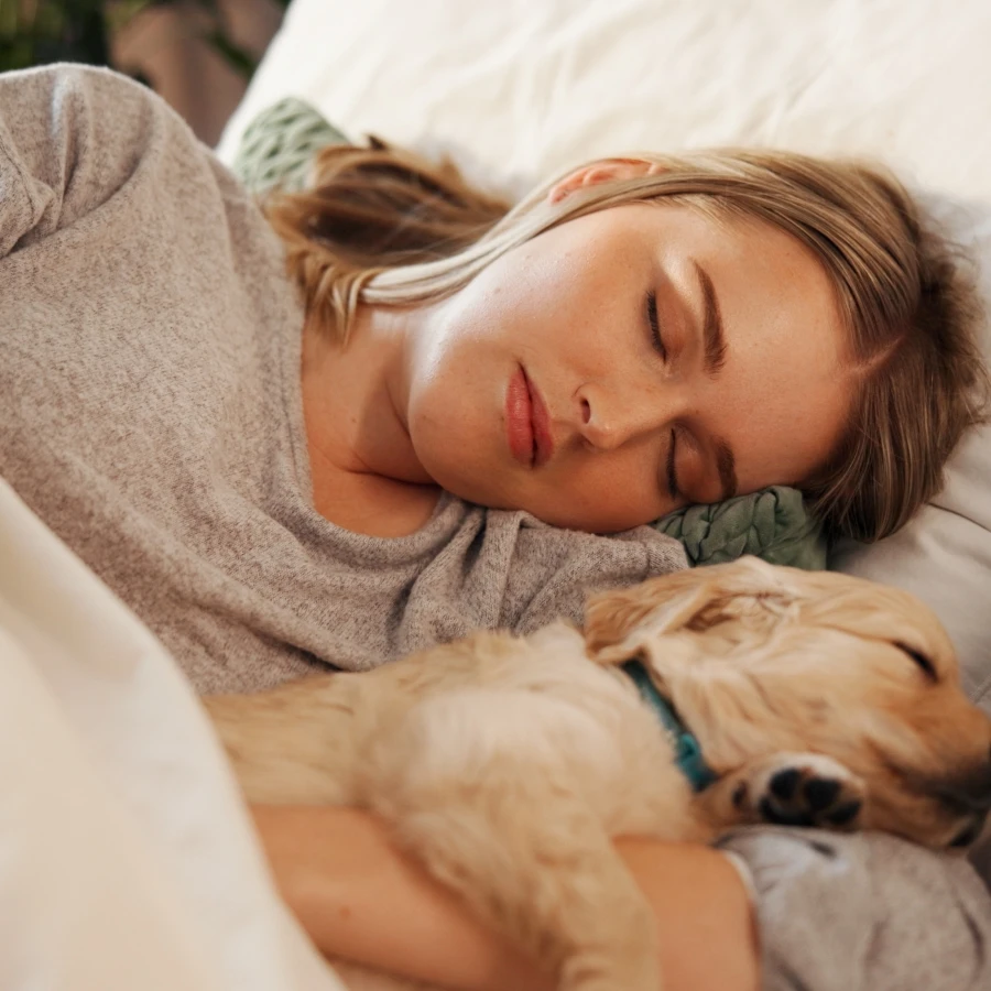 5 thói quen chăm da rẻ bèo của giới nhà giàu: Không cần thẩm mỹ, chỉ một bí kíp cũng đủ tạo nên làn da sáng mịn - 1