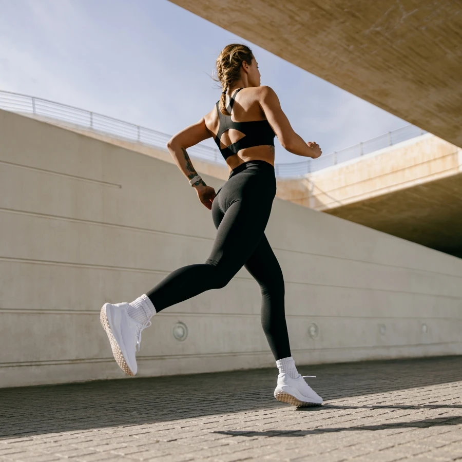 5 thói quen chăm da rẻ bèo của giới nhà giàu: Không cần thẩm mỹ, chỉ một bí kíp cũng đủ tạo nên làn da sáng mịn - 3