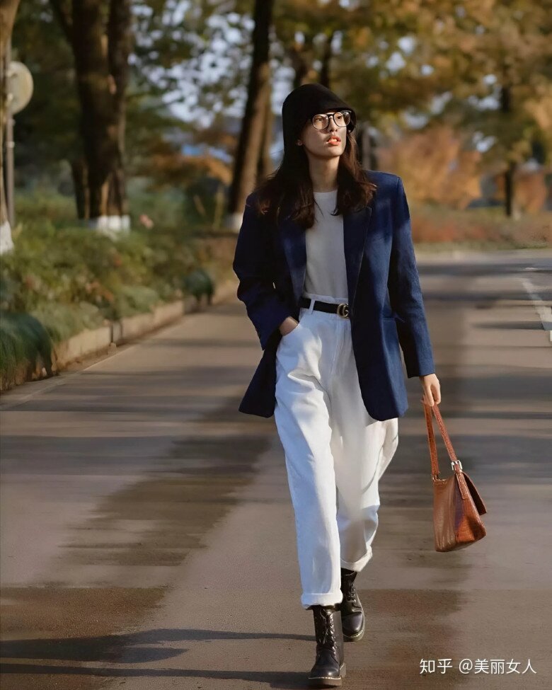 6 cách phối đồ với áo blazer với quần jeans mặc cả tuần không chán, diện đi chơi hay đi làm đều đẹp không một điểm trừ - 2