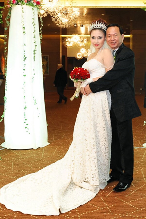 Á hậu Việt có body cực nét, lấy đại gia chỉ 2 tuần đã ly hôn, 13 năm sau quay lại xin lỗi, nhan sắc hiện tại ngỡ ngàng - 12