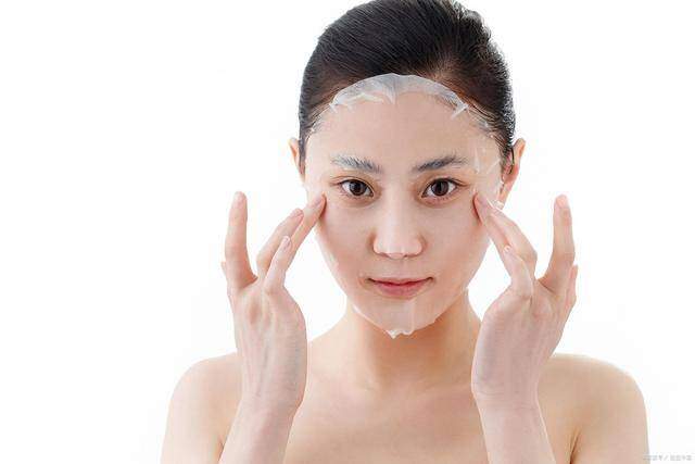 Bí quyết đắp mặt nạ của dàn sao có làn da đẹp nhất showbiz: Toàn mẹo đơn giản nhưng trẻ hóa bất ngờ - 2