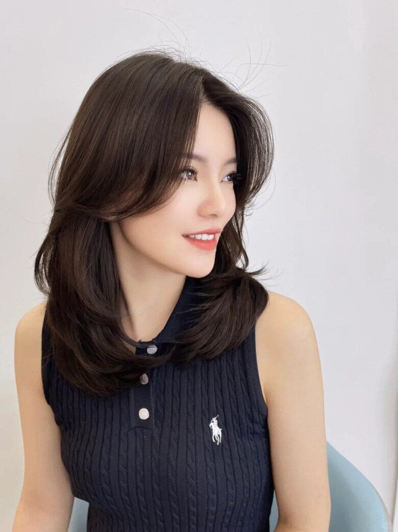 Cắt tóc tới đâu là đẹp nhất? Chị em cắt thử kiểu tóc ngắn chạm điểm &#34;vàng&#34; này, dáng mặt nào cũng đều đẹp sang - 2