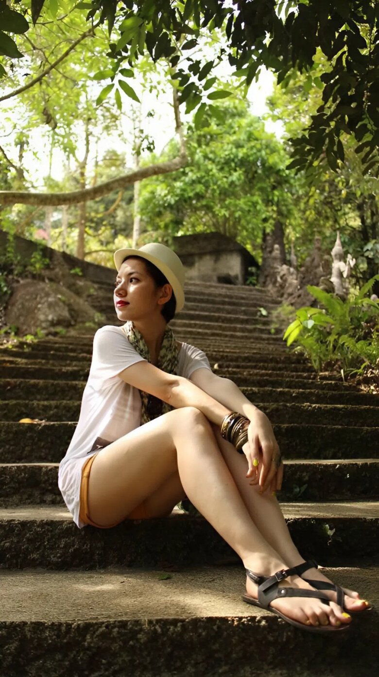 Cô gái lai Pháp đi thi Hoa hậu rồi cưới luôn nam MC VTV đình đám hơn 14 tuổi, nhan sắc hiện tại gây ngỡ ngàng - 10