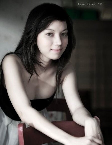 Cô gái lai Pháp đi thi Hoa hậu rồi cưới luôn nam MC VTV đình đám hơn 14 tuổi, nhan sắc hiện tại gây ngỡ ngàng - 6