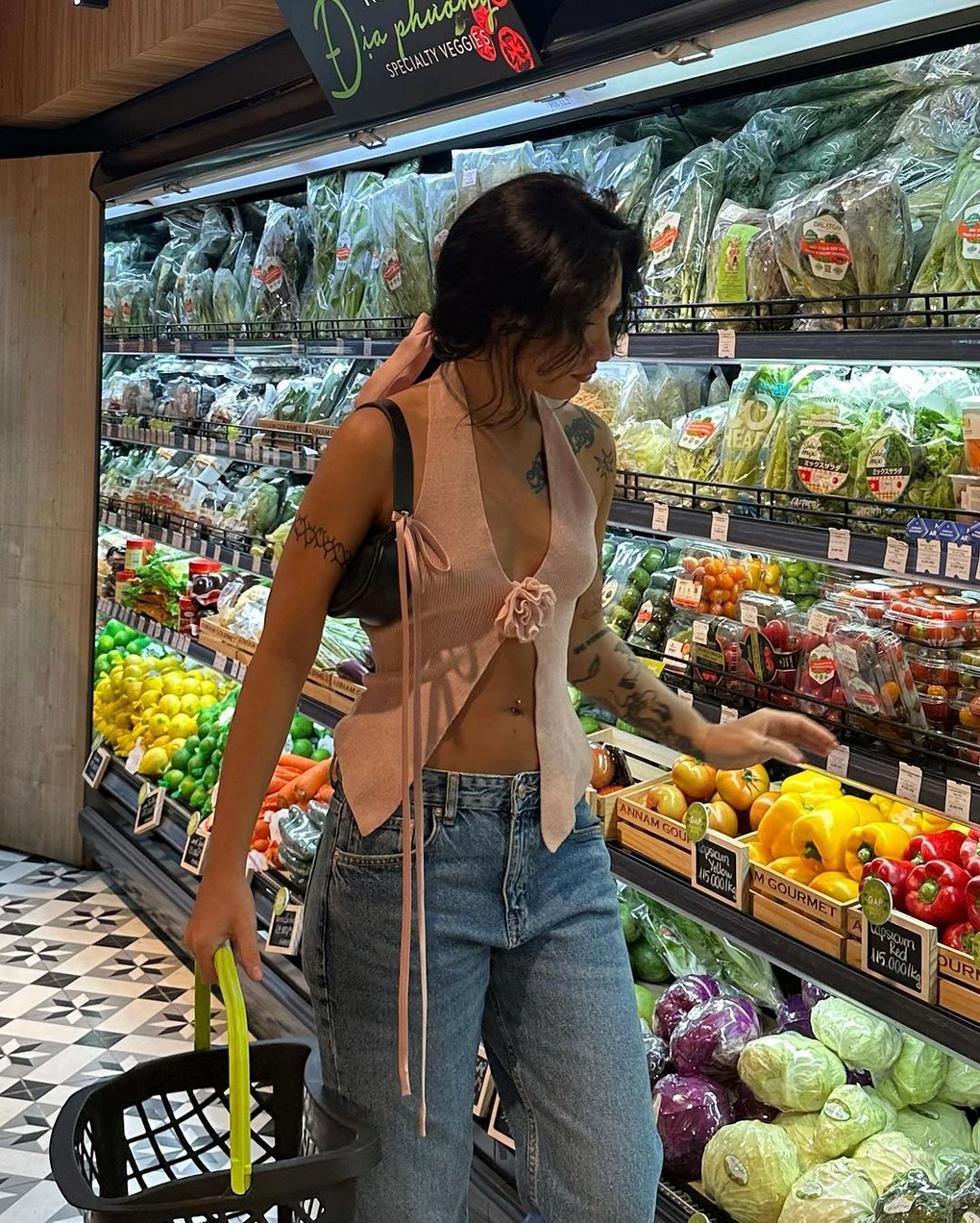 Cô “vợ” lai Việt - Đức của diễn viên Quốc Khánh tóc vàng hoe như Tây, body tuổi 28 hoàn hảo đến từng centimet - 16