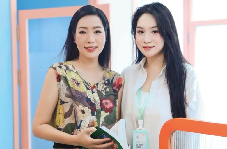 Con gái đại gia ngành nhựa có mẹ là Á hậu, xưa mũm mĩm nay tuổi 23 "chân dài như sếu", có điểm đẹp lấn át mẹ - 12