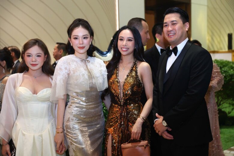 Mỹ nhân Việt lên đồ sang chảnh dự đám cưới Tiên Nguyễn: 2 con dâu nhà tỷ phú một 9 một 10, Quỳnh Anh Shyn hở bạo - 3