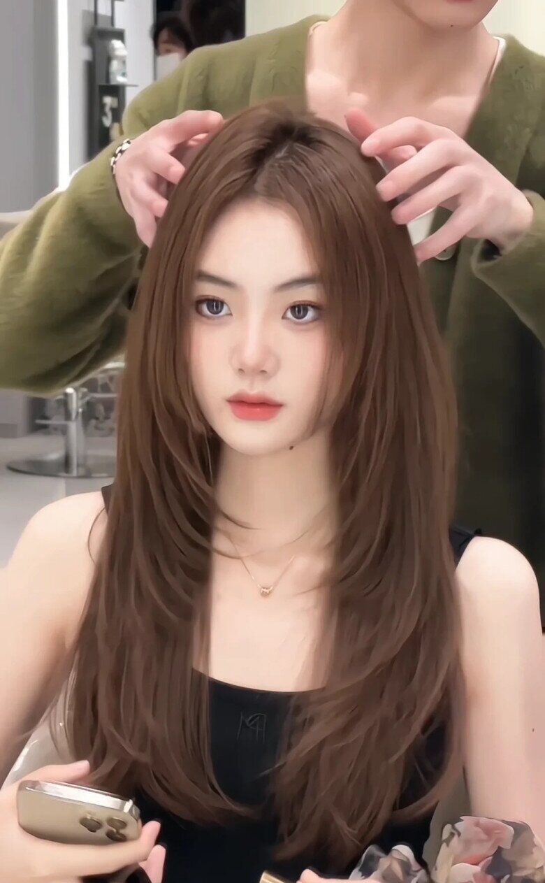 Để tóc rẽ ngôi giữa mà không muốn &#34;dừ&#34;? Đây là Top 5 kiểu tóc đẹp giúp nàng trông trẻ và sang hơn - 7