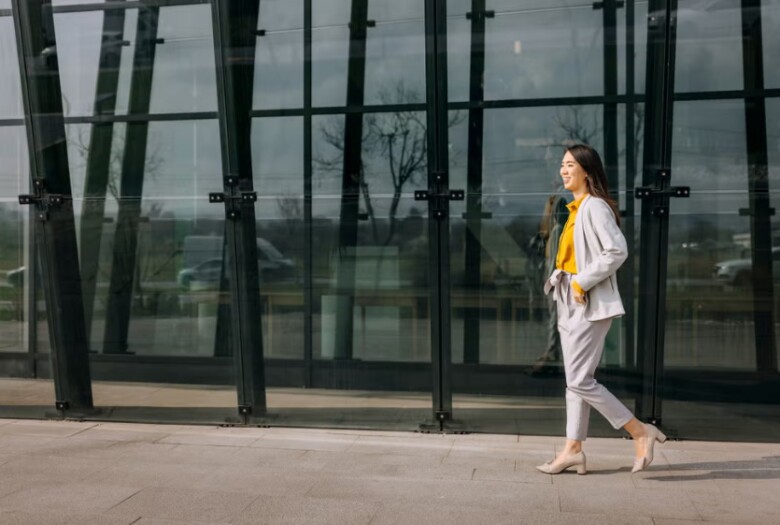 Đi bộ kiểu này còn tốt hơn chạy bộ, chỉ 10 giây “bật” ngay công tắc giảm béo rất hợp với dân văn phòng bận rộn - 4