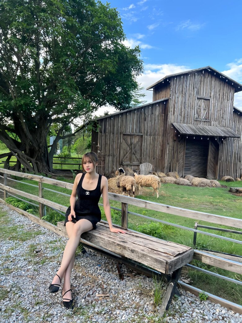 "Hoa khôi đấu kiếm" được ví như bản sao của Hoa hậu Đỗ Thị Hà, sở hữu "cặp kiếm Nhật" thon dài đẹp hút hồn - 2