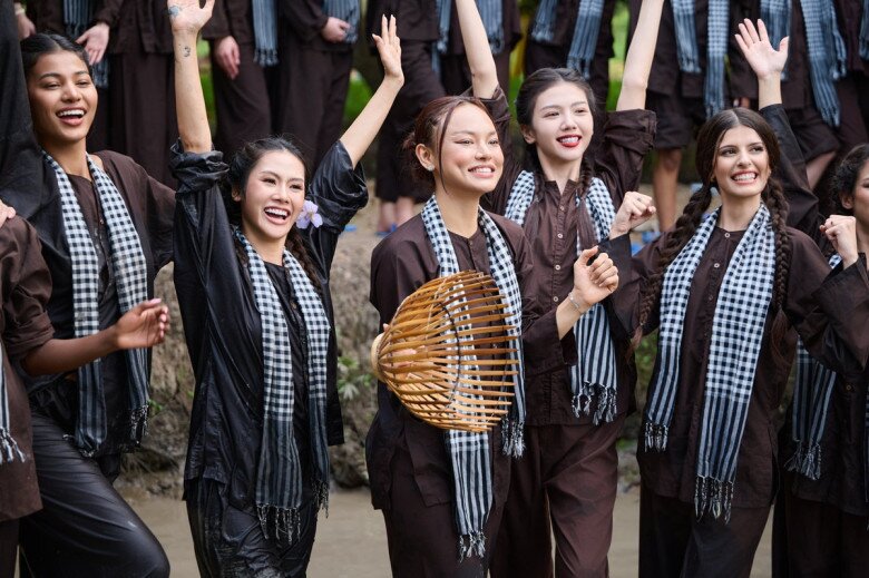 Mai Ngô bung skill hết cỡ trong đêm Chung kết Miss Charm 2025, tại sao chỉ dừng chân ở Top 12? - 4